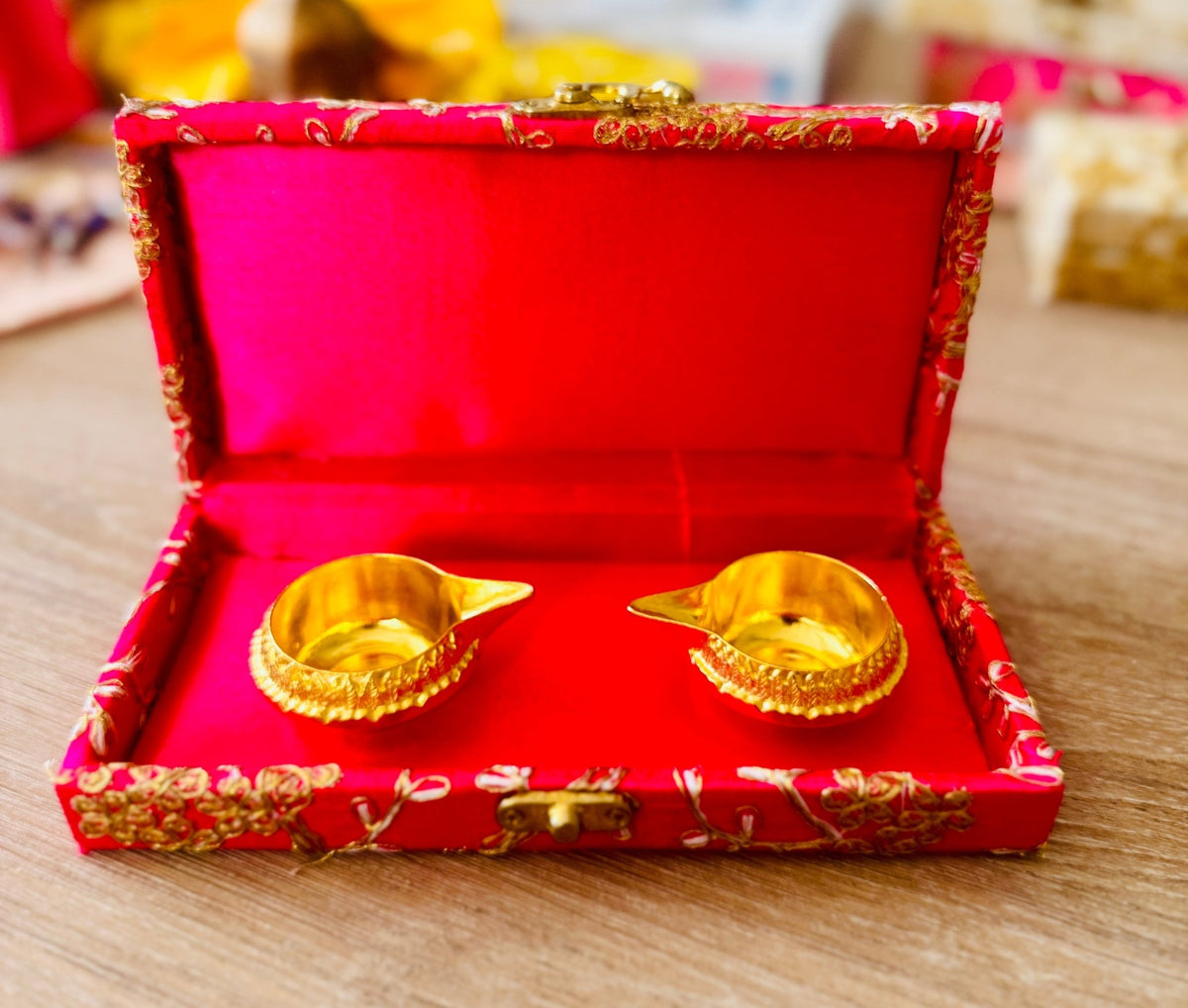 Ready-to gift Combo Set includes Two Metal Kuber Diyas with Rectangle Embroidered Gift Box set of 4 for Diwali or Indian Festivals or Occasions as Return Gift Favors & Return Gifts La Vie Bien Ready-to gift Combo Set includes Two Metal Kuber Diyas with Rectangle Embroidered Gift Box set of 4 for Diwali or Indian Festivals or Occasions as Return Gift