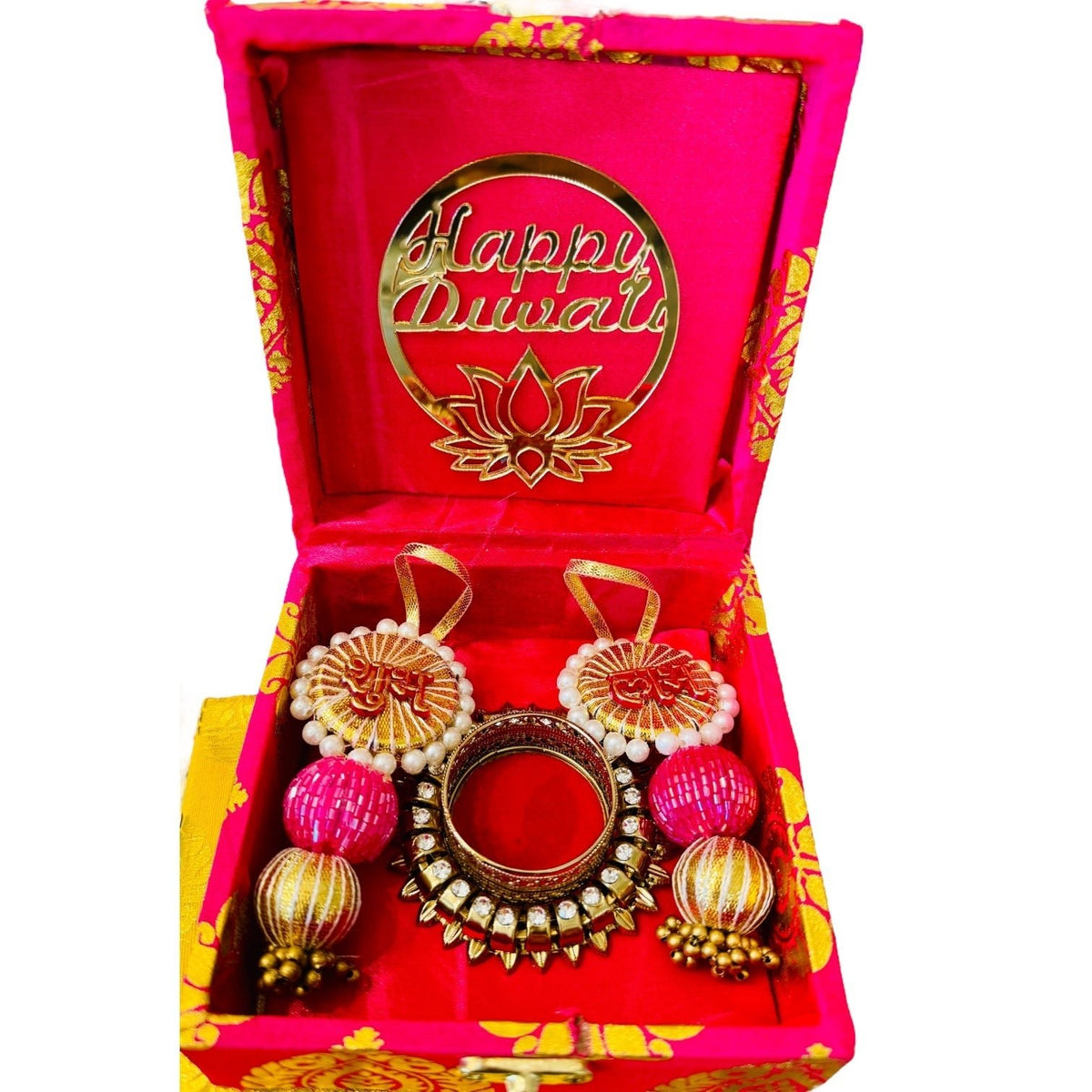 Ready-to-Gift Combos - Shubh Labh & Diyas in Gift Box & Happy Diwali Decal La Vie Bien Ready-to-Gift Combos - Shubh Labh & Diyas in Gift Box & Happy Diwali Decal