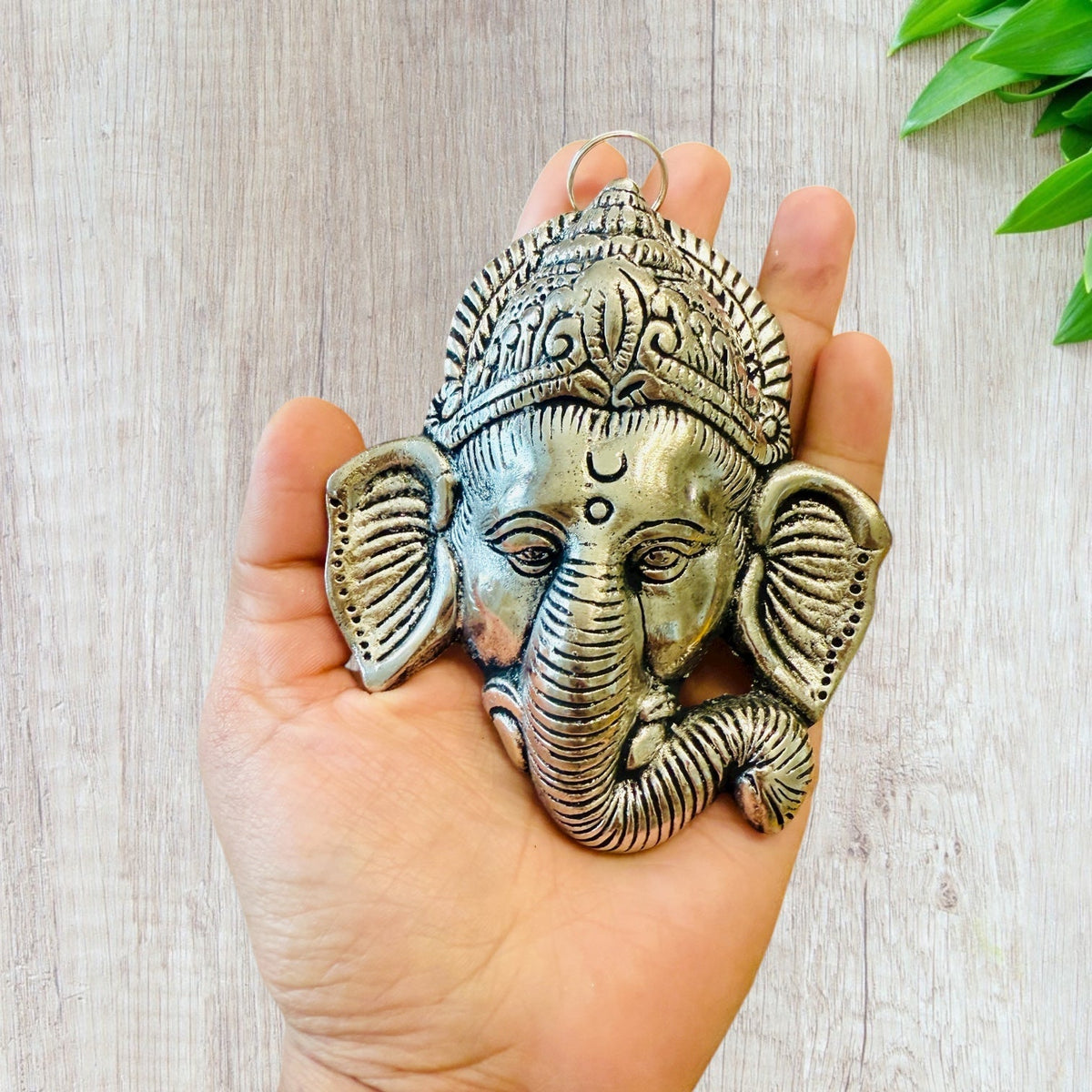 Ready-to-Gift Diwali Combos - German Silver Ganesha Hanging in Gift Box with Happy Diwali Decal La Vie Bien Ready-to-Gift Diwali Combos - German Silver Ganesha Hanging in Gift Box with Happy Diwali Decal