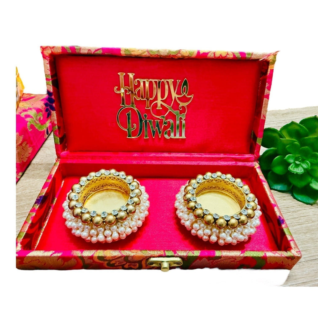 Ready-to-Gift Set- 2 Diyas in Gift Box with Happy Diwali Cutout La Vie Bien Ready-to-Gift Set- 2 Diyas in Gift Box with Happy Diwali Cutout