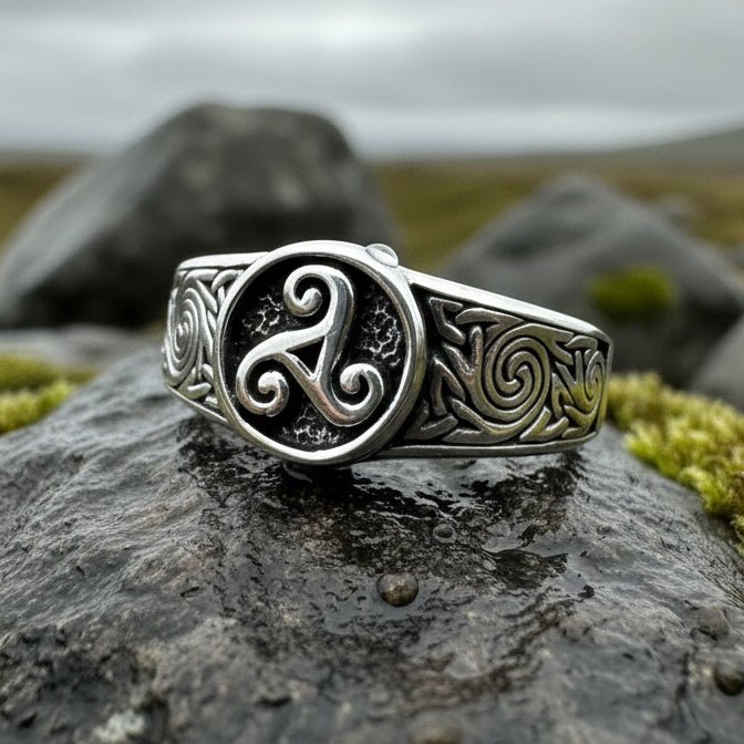 Reeve Celtic Triple Spiral Ring Ring La Vie Bien Reeve Celtic Triple Spiral Ring