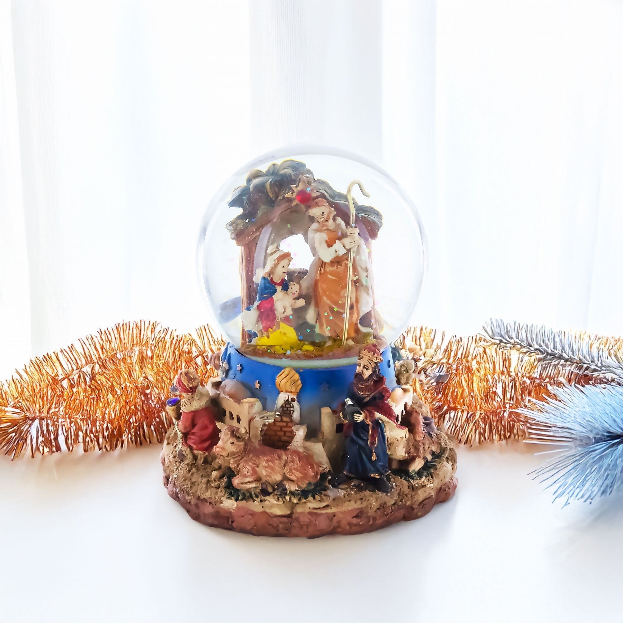 Regal Gift Bearers Nativity Scene Musical Water Snow Globe Snow Globes > Religious > Nativity La Vie Bien Regal Gift Bearers Nativity Scene Musical Water Snow Globe