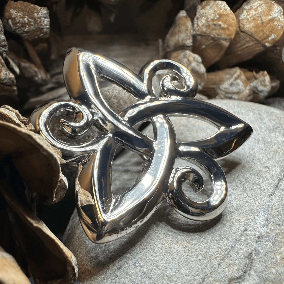 Ritona Celtic Spiral Trinity Knot Brooch Brooch La Vie Bien Ritona Celtic Spiral Trinity Knot Brooch