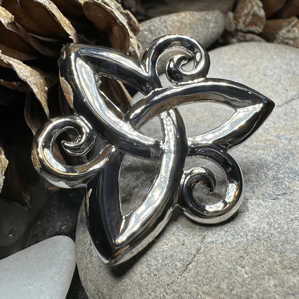 Ritona Celtic Spiral Trinity Knot Brooch Brooch La Vie Bien Ritona Celtic Spiral Trinity Knot Brooch
