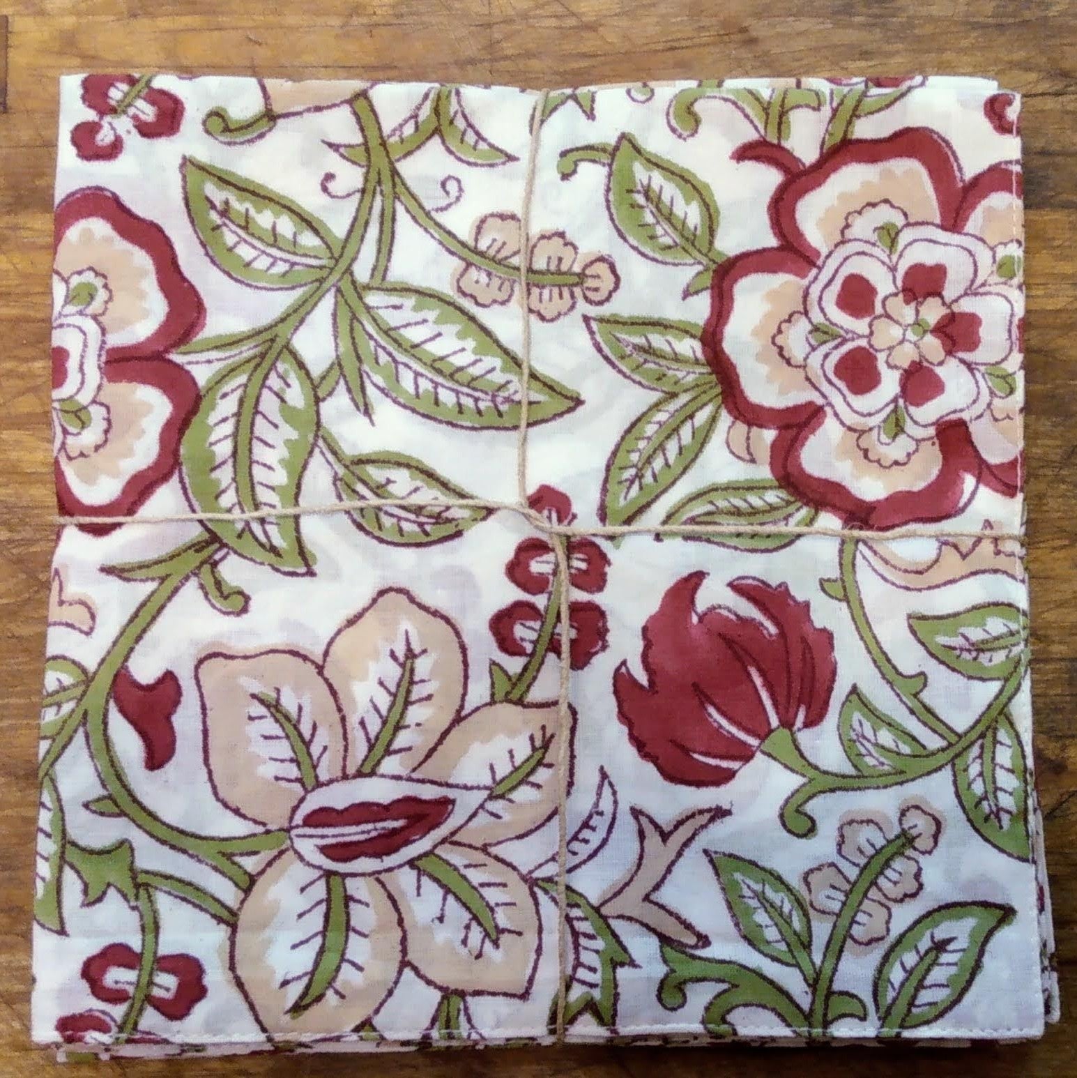 Napkin Set: Holiday Red & Green Floral
