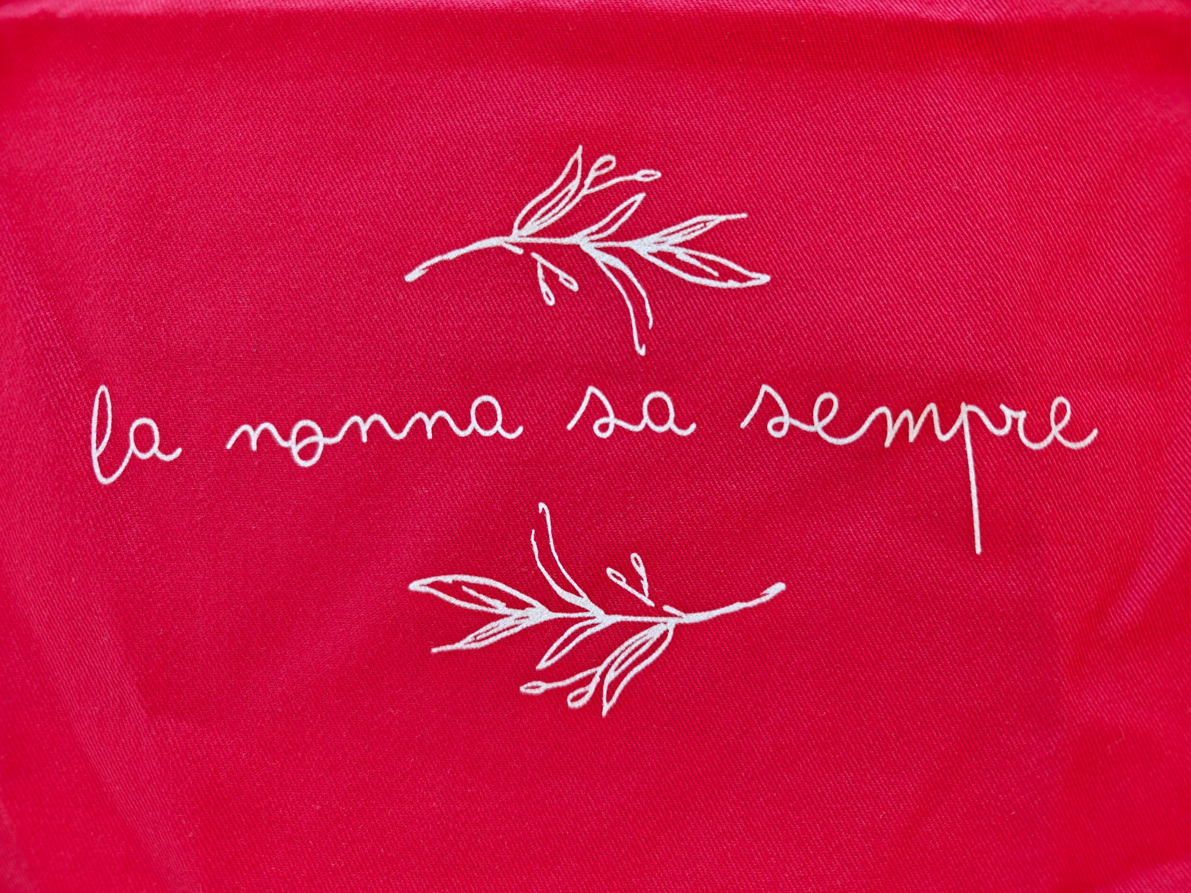 La nonna sa sempre Italian grandma knows best Organic cotton apron