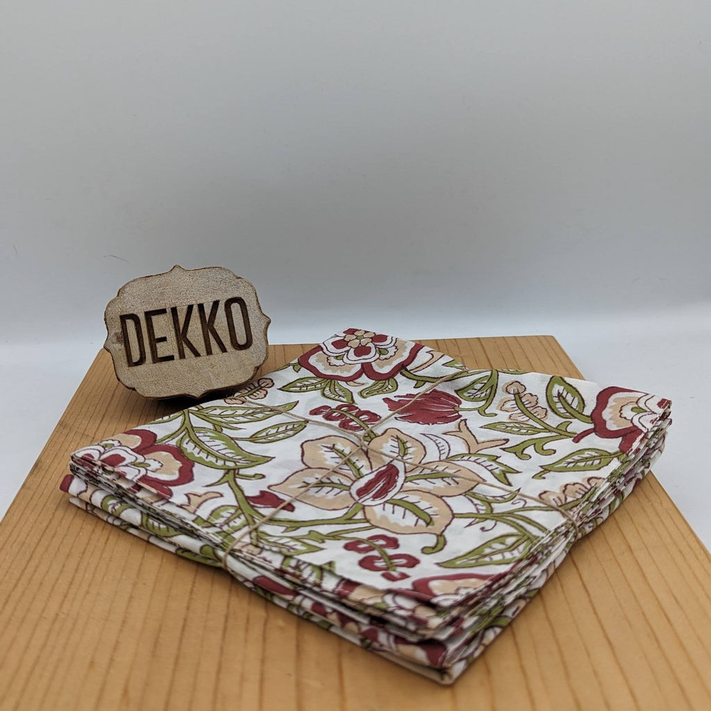 Napkin Set: Holiday Red & Green Floral