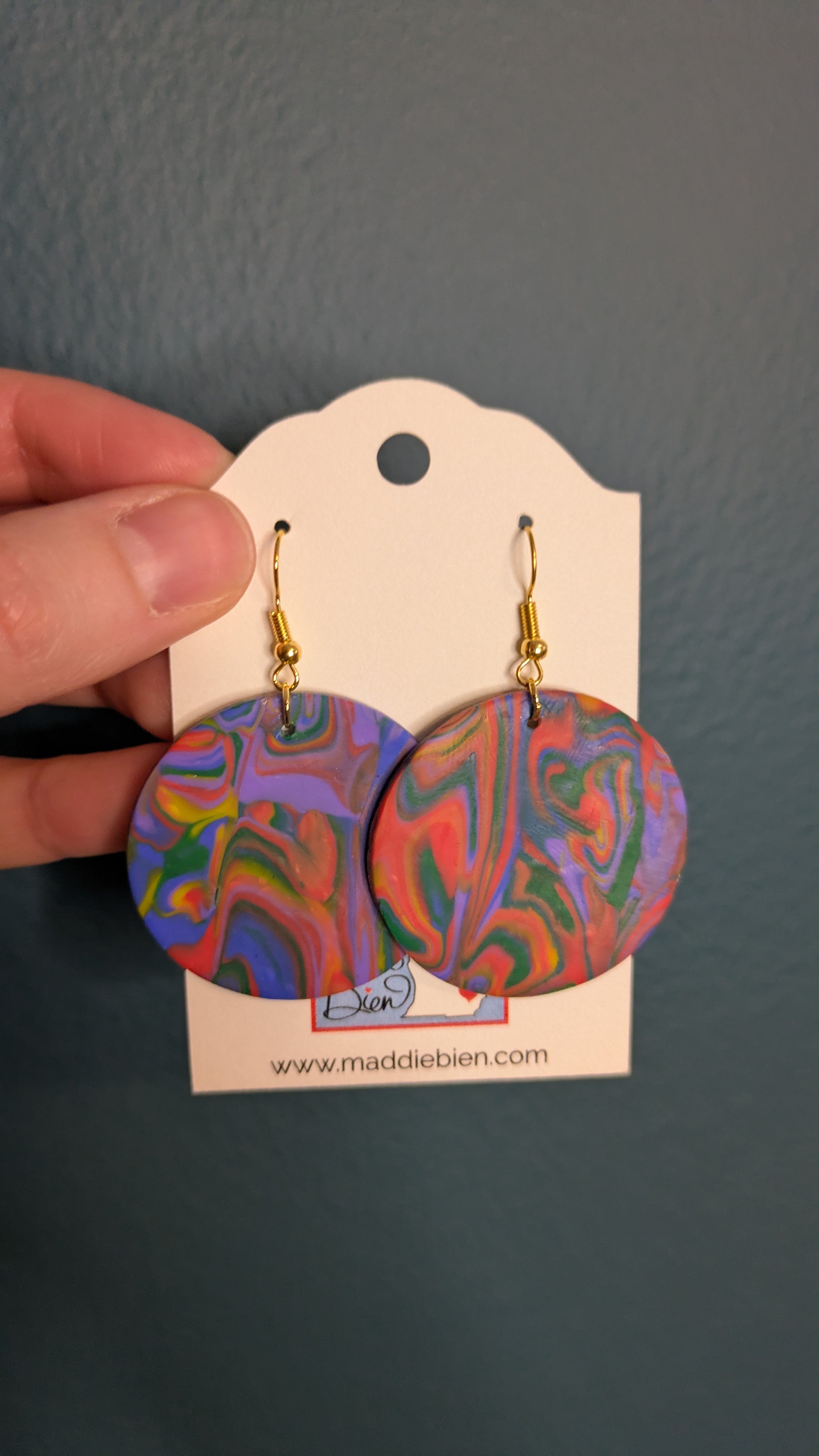 Boucles d'oreilles en argile polymère arc-en-ciel - sans nickel, pour oreilles percées, bijoux faits main parfaits pour offrir