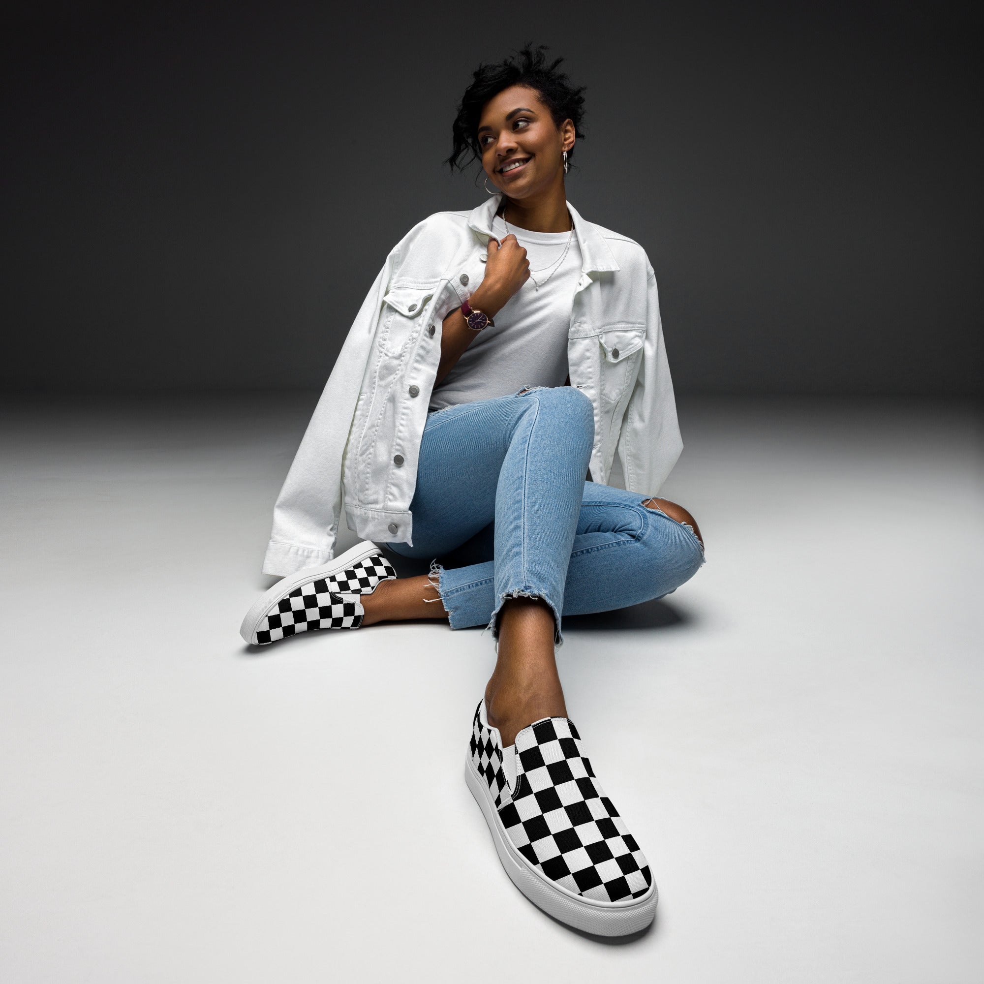 Women’s checkered slip-on canvas shoes