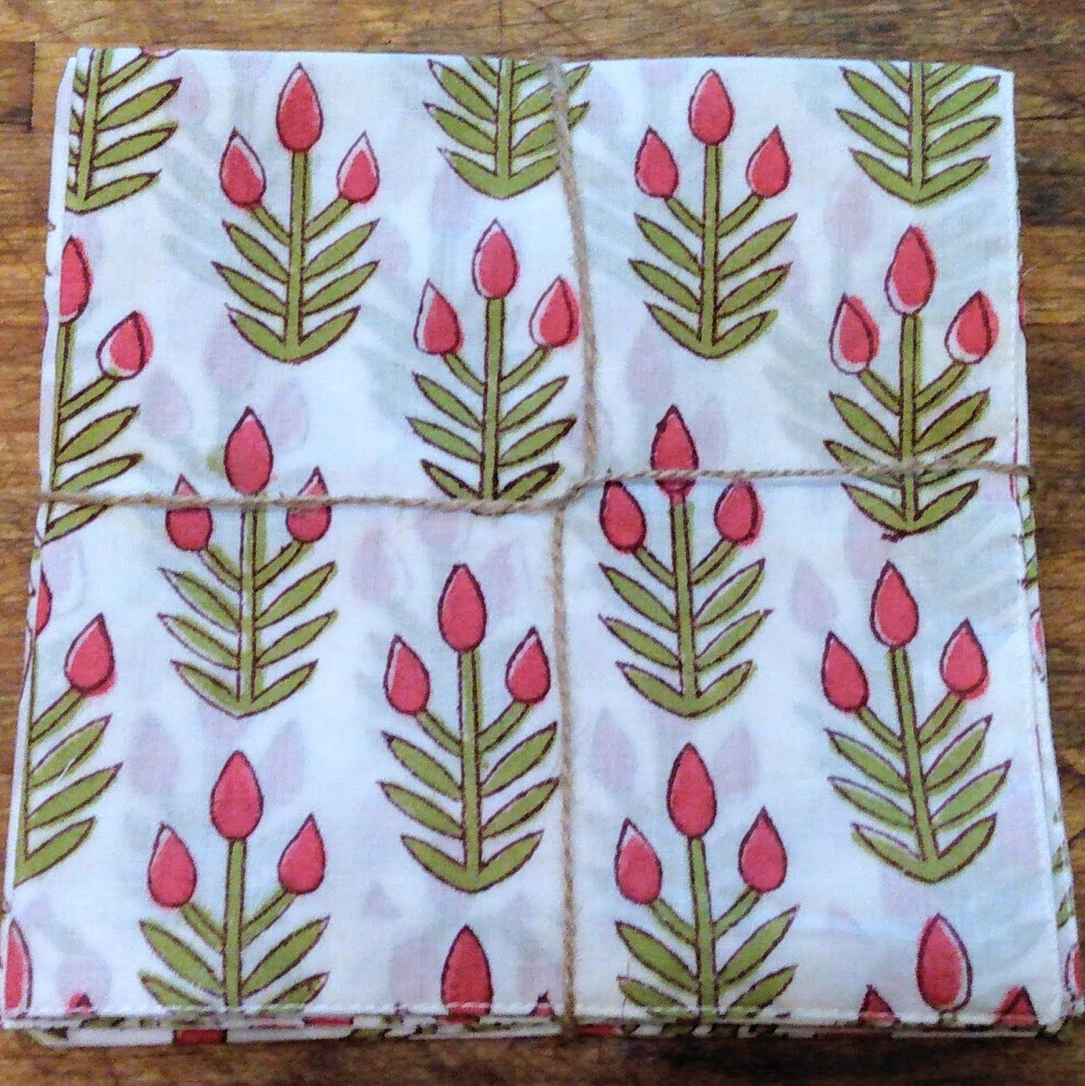 Napkin Set: Holiday Red & Green Tulip Print