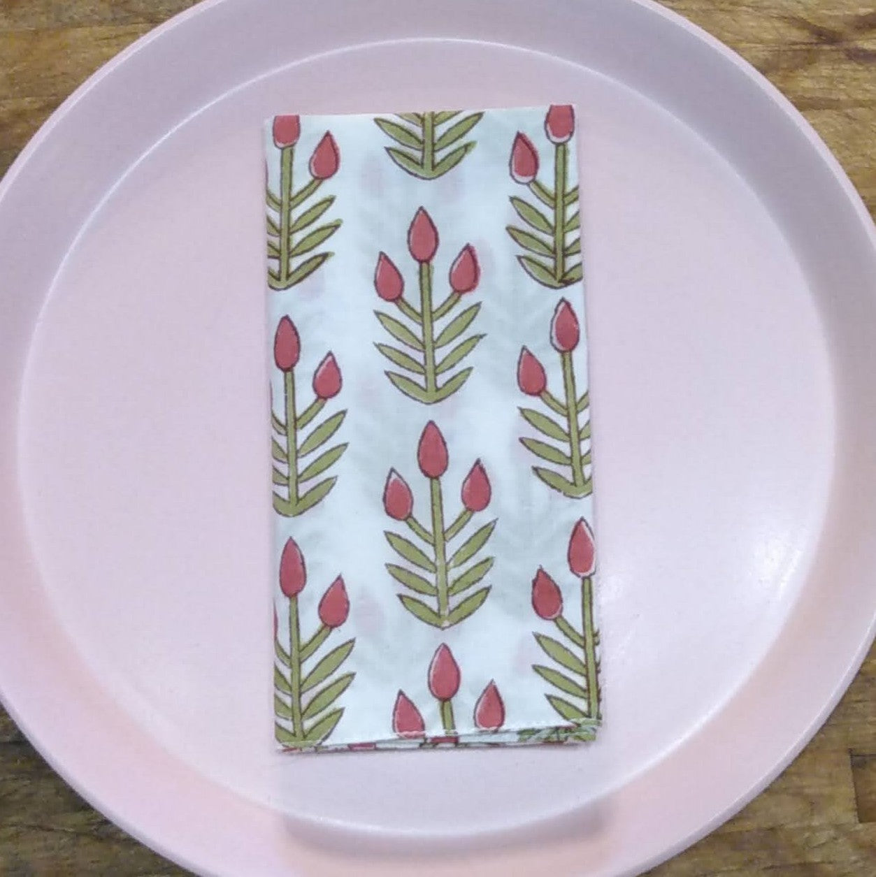 Napkin Set: Holiday Red & Green Tulip Print