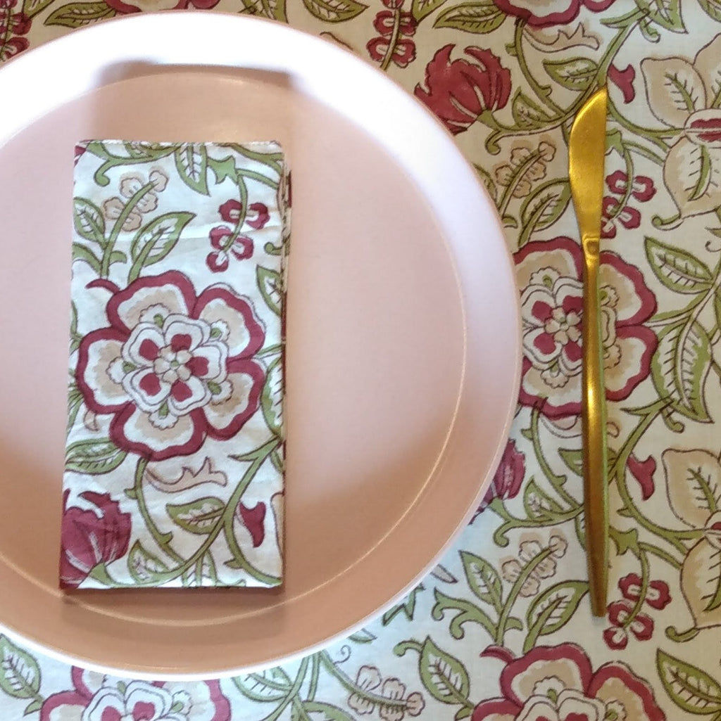 Napkin Set: Holiday Red & Green Floral
