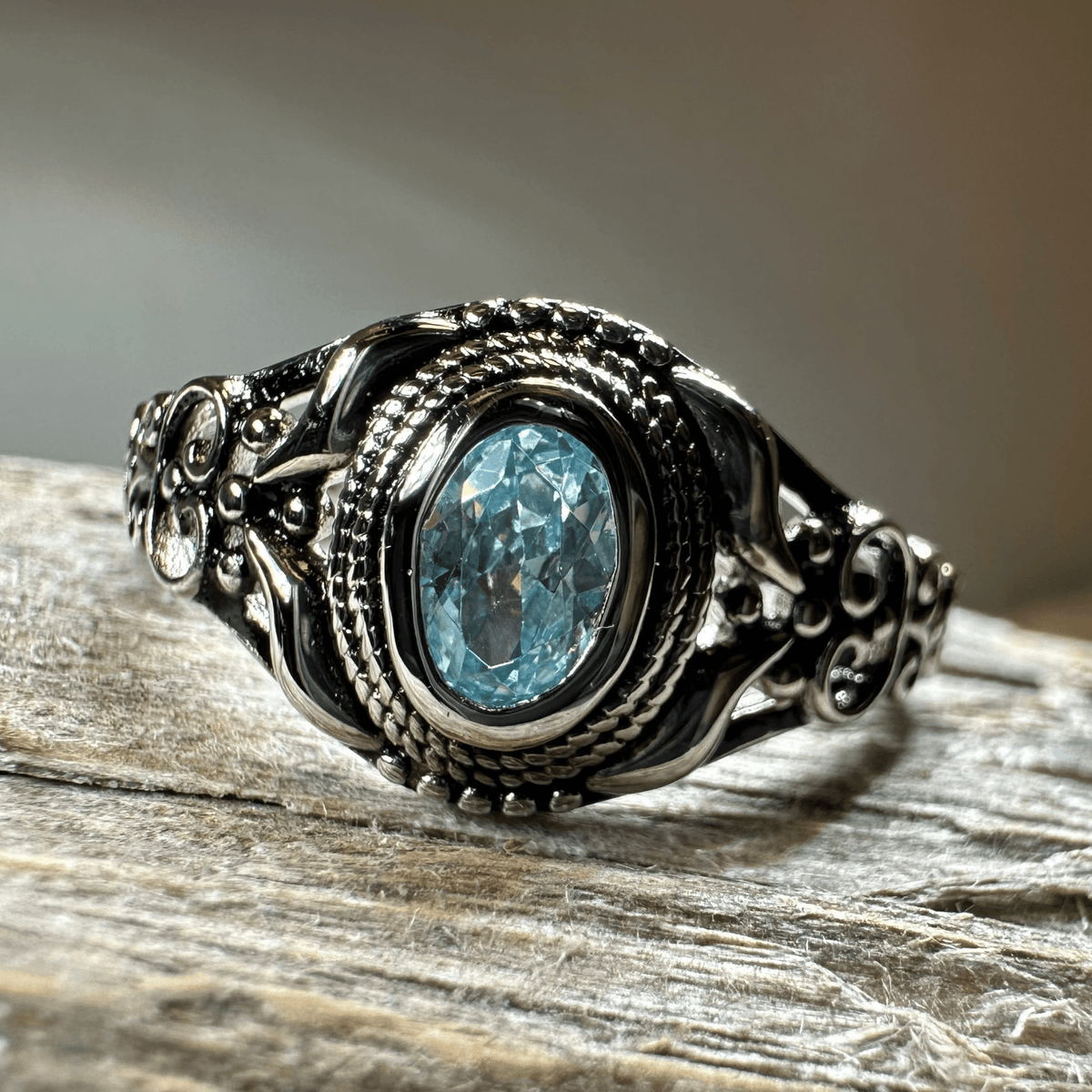 Romantic Celtic Knot Ring in Sterling Silver Ring La Vie Bien Romantic Celtic Knot Ring in Sterling Silver