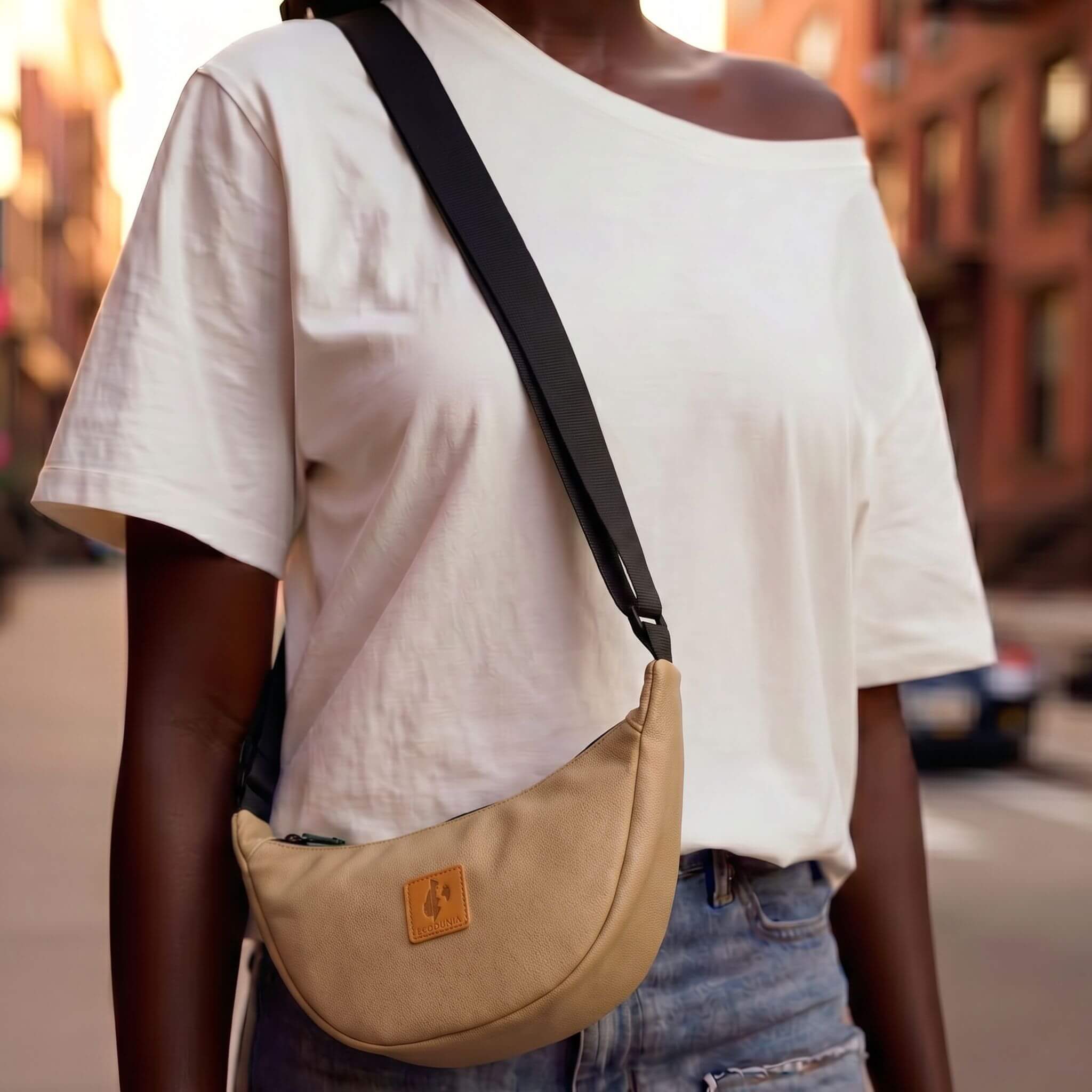 Round Mini Vegan Leather Shoulder Bag - Vegan Leather Purse Shoulder Bags La Vie Bien Round Mini Vegan Leather Shoulder Bag - Vegan Leather Purse