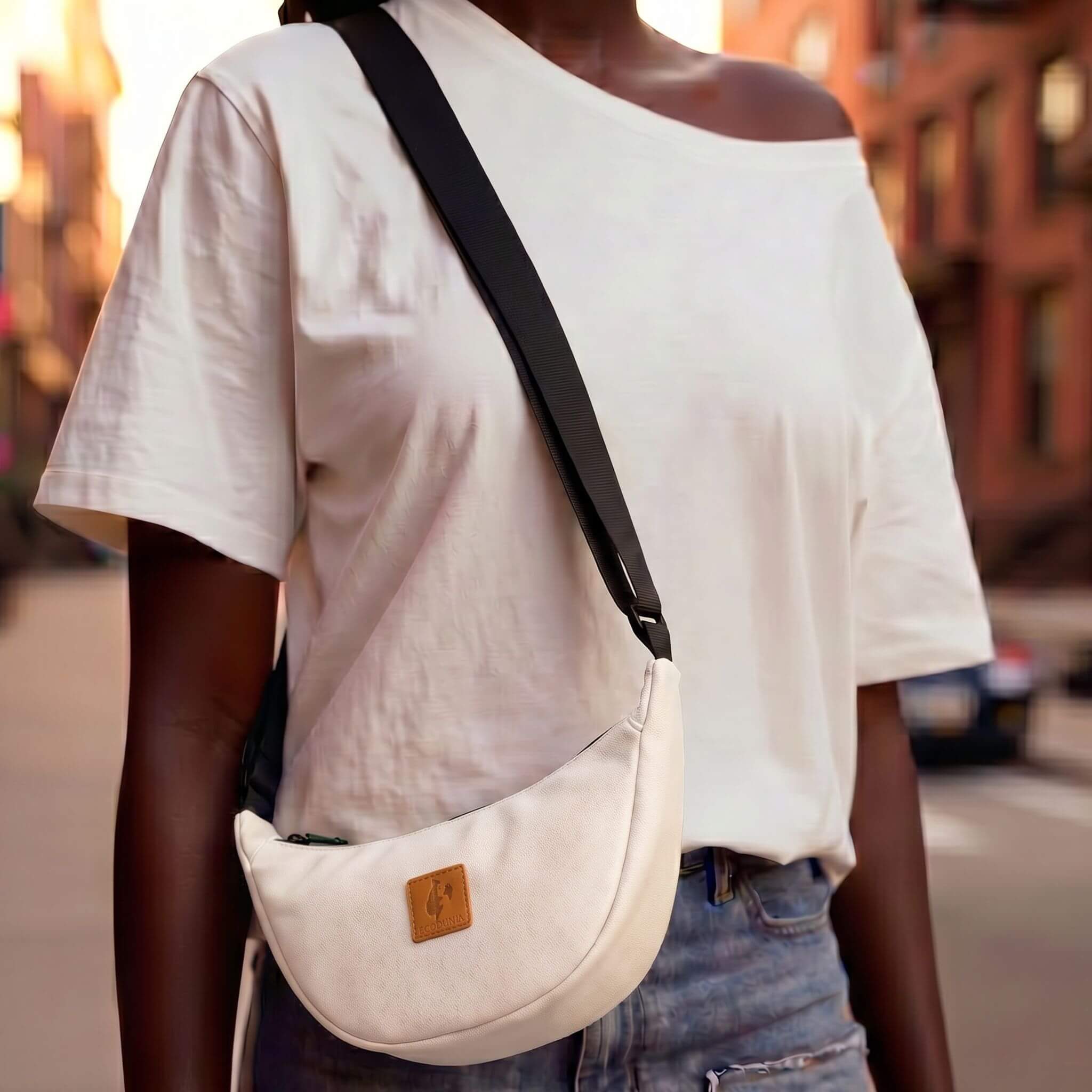 Round Mini Vegan Leather Shoulder Bag - Vegan Leather Purse Shoulder Bags La Vie Bien Round Mini Vegan Leather Shoulder Bag - Vegan Leather Purse