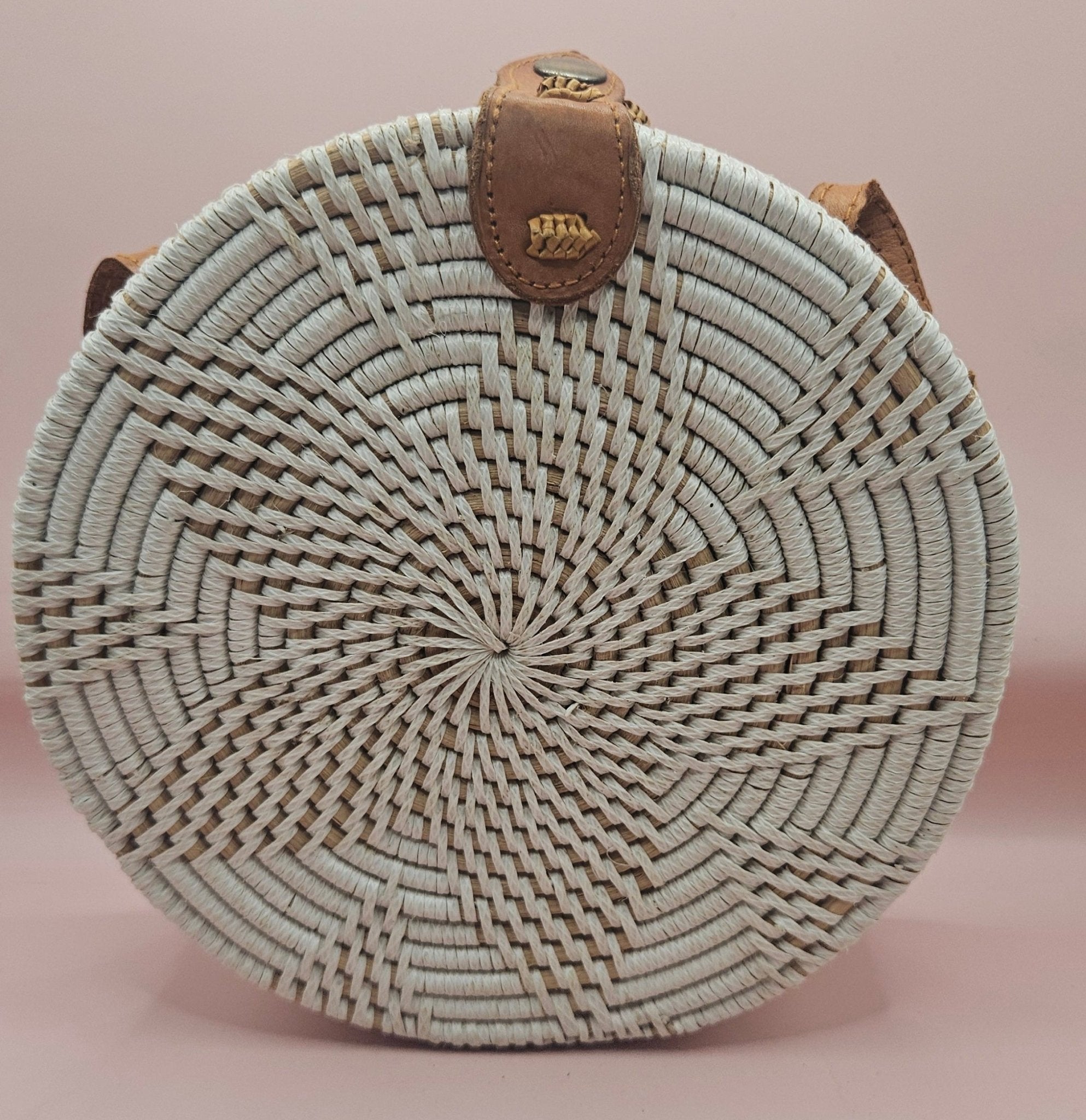 Round Rattan Crossbody Bags – 4 Styles Available Purses & Bags La Vie Bien Round Rattan Crossbody Bags – 4 Styles Available