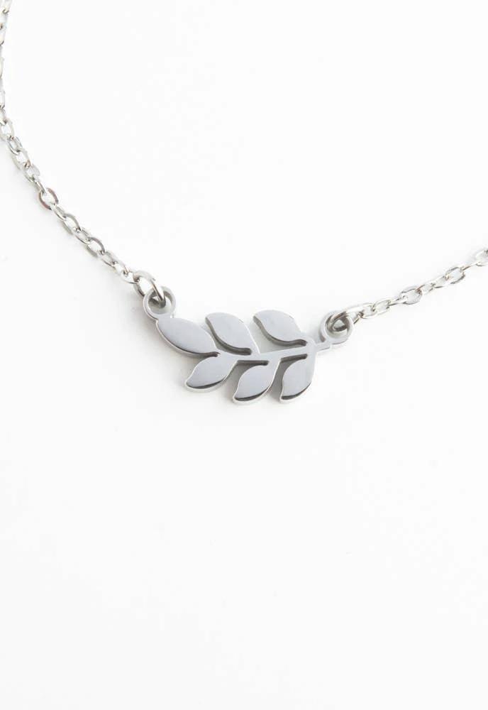 Rowen Leaf Necklace in Silver