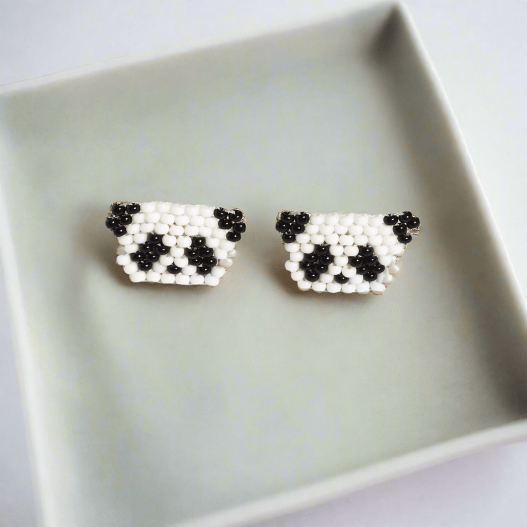 Safari Seed Bead Animal Stud Earrings - Mexico Jewelry La Vie Bien Safari Seed Bead Animal Stud Earrings - Mexico