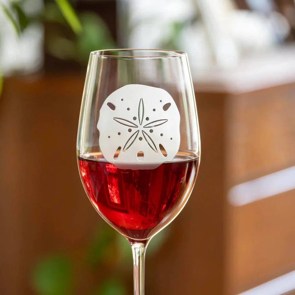 Sand Dollar Etched Glassware Kitchen Accessories La Vie Bien Sand Dollar Etched Glassware