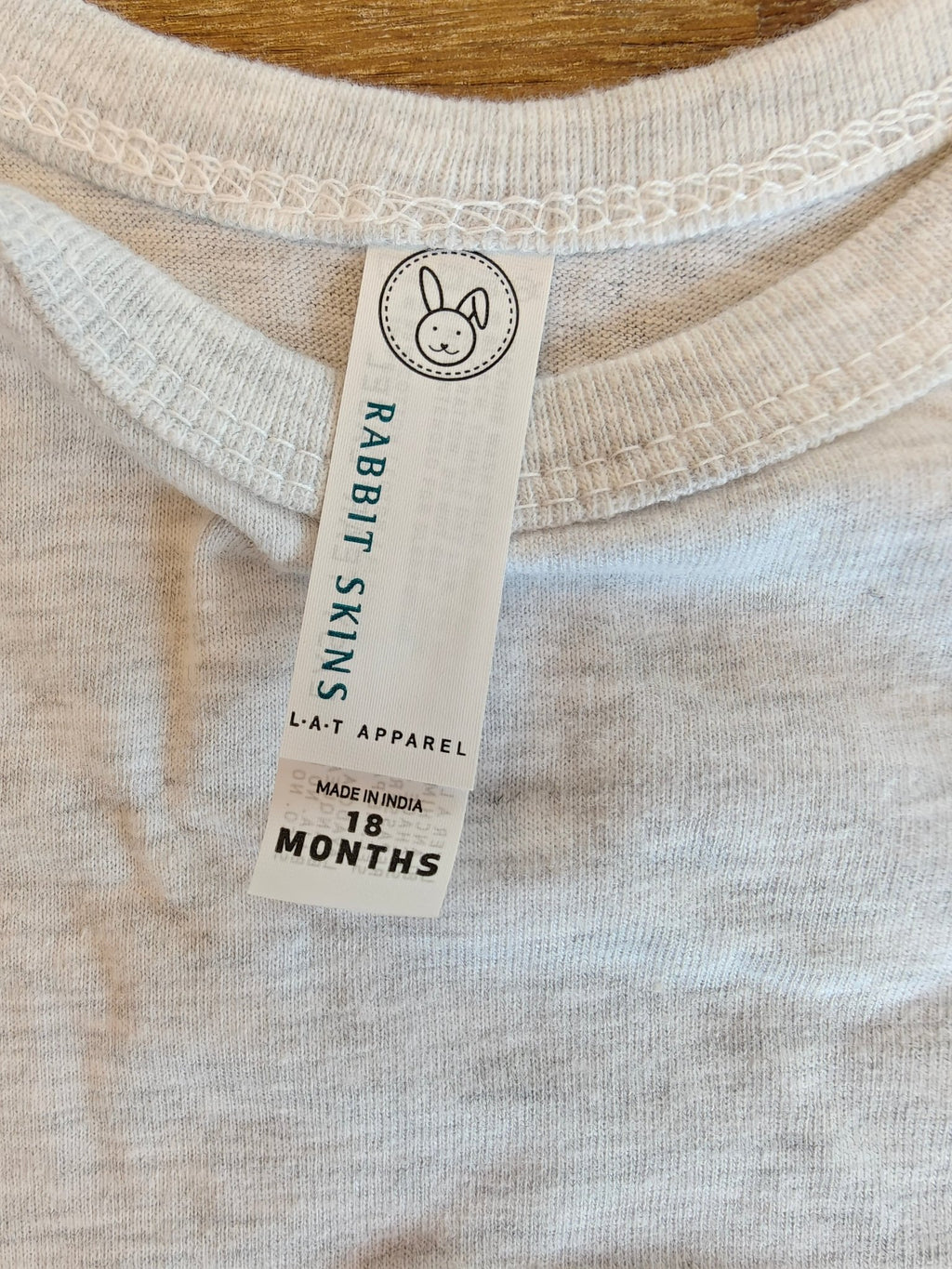Schatz German "treasure" embroidered Baby jersey bodysuit, newborn gift for German speaking family Baby bodysuit La Vie Bien Schatz German "treasure" embroidered Baby jersey bodysuit, newborn gift for German speaking family