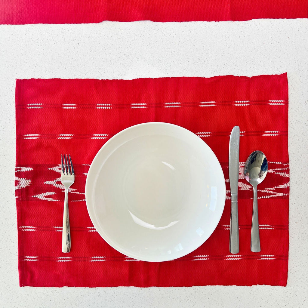 Serpentine Ikat Woven Placemat - Cherry Siggy La Vie Bien Serpentine Ikat Woven Placemat - Cherry