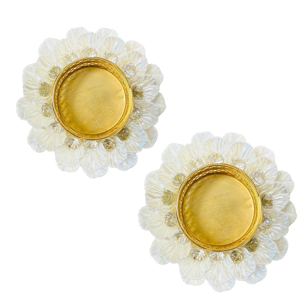 Set of 2 Dainty Acrylic Shell Flower Shaped T-Light Holders/Diya La Vie Bien Set of 2 Dainty Acrylic Shell Flower Shaped T-Light Holders/Diya