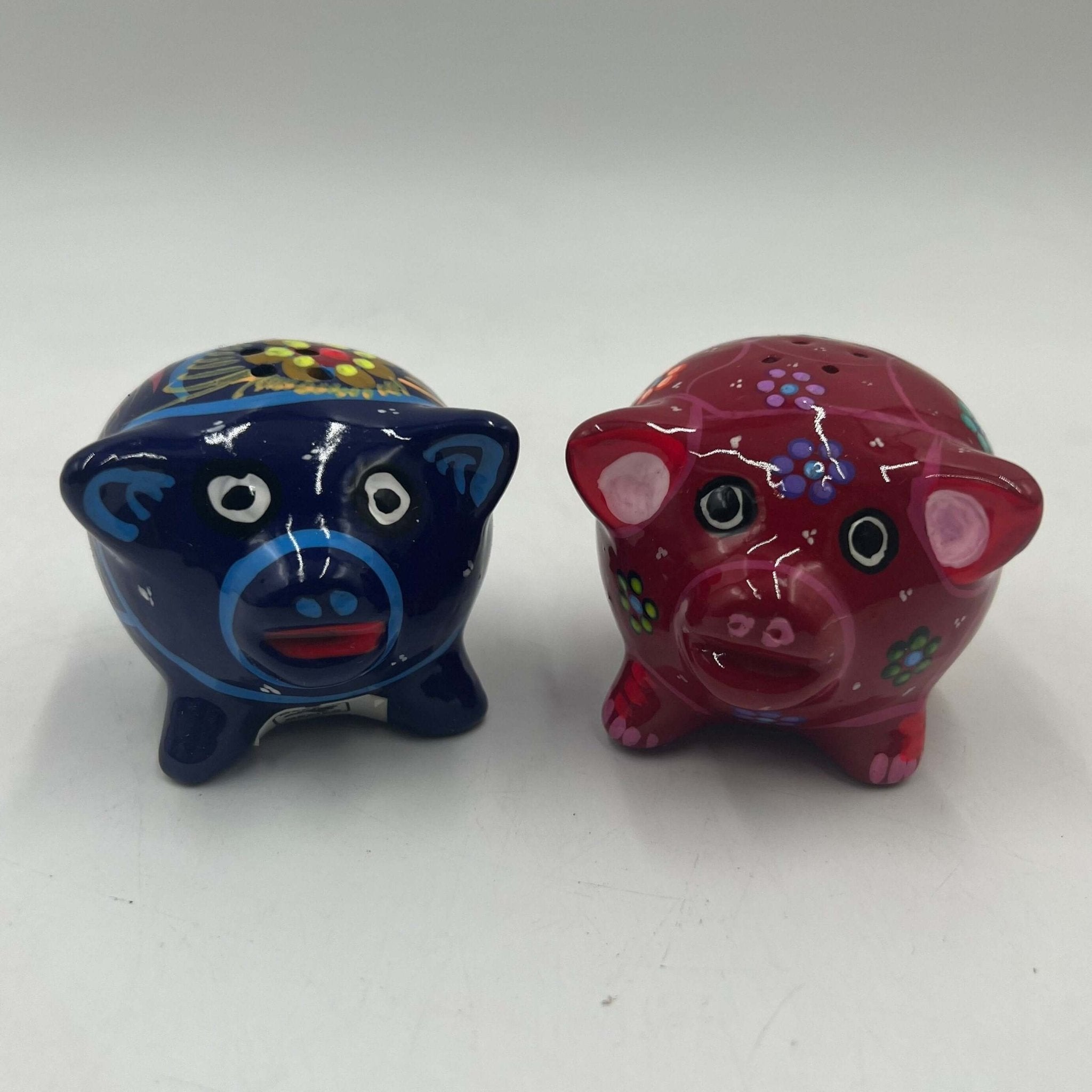 Set of 2 Pig Salt and Pepper Shakers | Hand - Painted Mexican Pottery Guerrero Salt Shakers La Vie Bien Set of 2 Pig Salt and Pepper Shakers | Hand - Painted Mexican Pottery