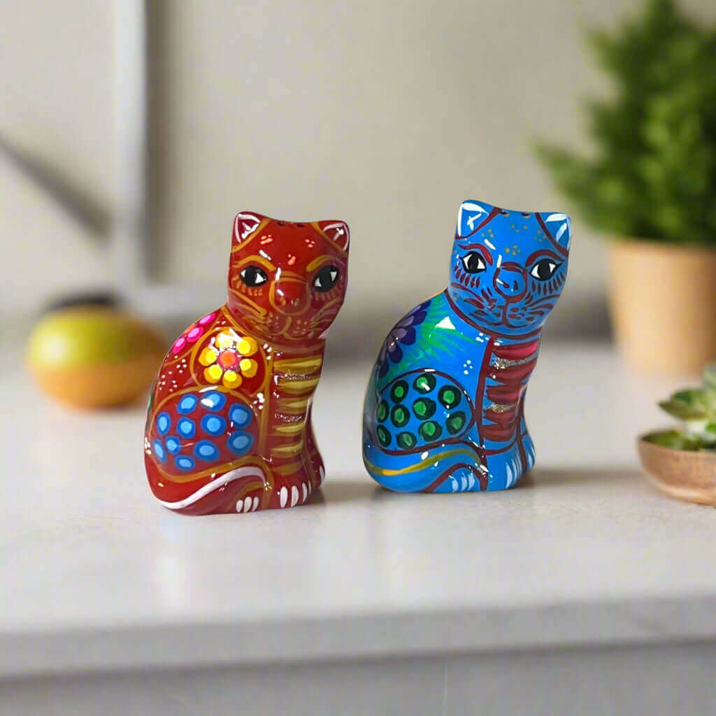Set of 2 Talavera Cat Salt and Pepper Shakers | Hand - Painted Ceramic Guerrero Salt Shakers La Vie Bien Set of 2 Talavera Cat Salt and Pepper Shakers | Hand - Painted Ceramic