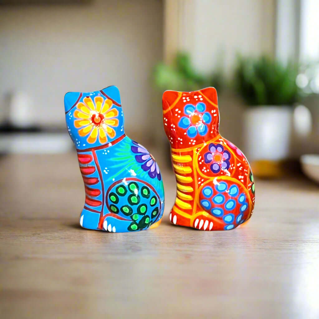 Set of 2 Talavera Cat Salt and Pepper Shakers | Hand - Painted Ceramic Guerrero Salt Shakers La Vie Bien Set of 2 Talavera Cat Salt and Pepper Shakers | Hand - Painted Ceramic