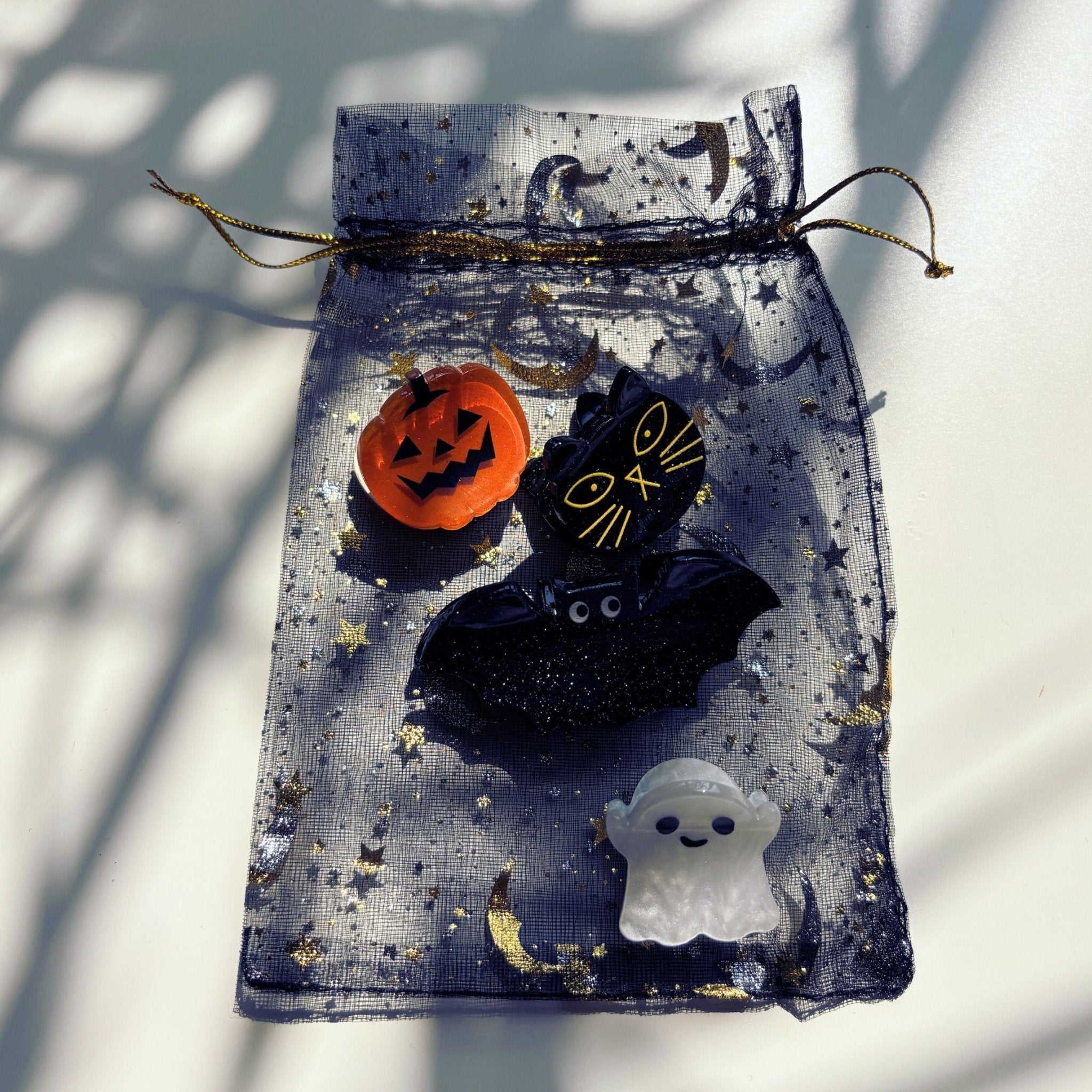 Set of 4 Velvet Claws Mini Spooky Hair Claws | Hair Claw Clip in Giftable Pouch Hair Clip La Vie Bien Set of 4 Velvet Claws Mini Spooky Hair Claws | Hair Claw Clip in Giftable Pouch