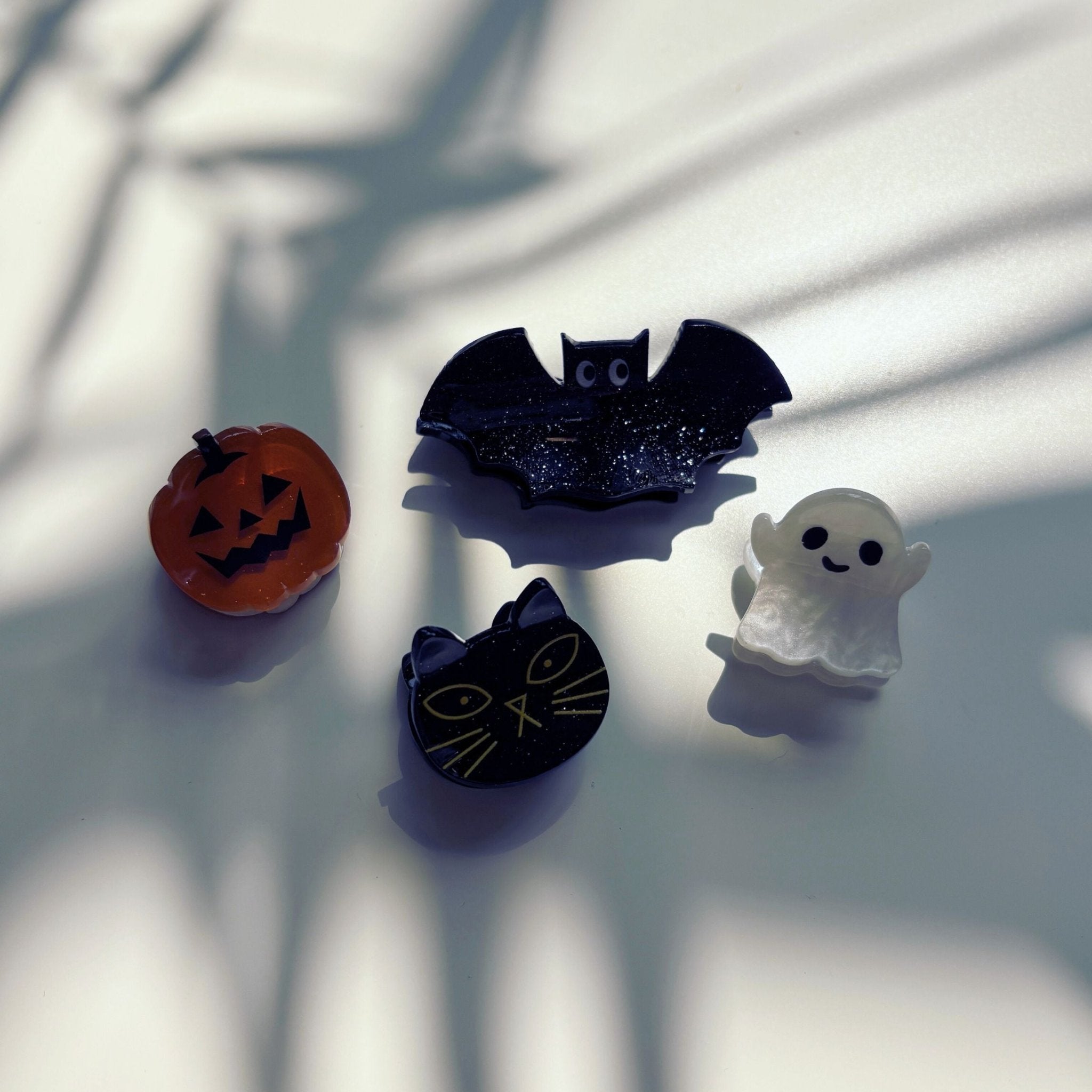 Set of 4 Velvet Claws Mini Spooky Hair Claws | Hair Claw Clip in Giftable Pouch Hair Clip La Vie Bien Set of 4 Velvet Claws Mini Spooky Hair Claws | Hair Claw Clip in Giftable Pouch