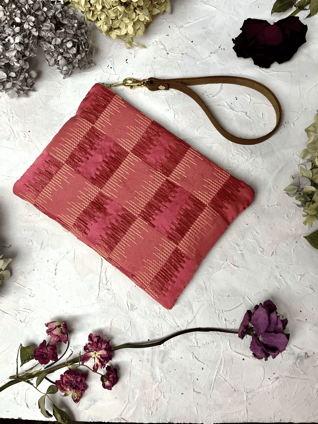 Shades of Apricot Wristlet Purse La Vie Bien Shades of Apricot Wristlet Purse