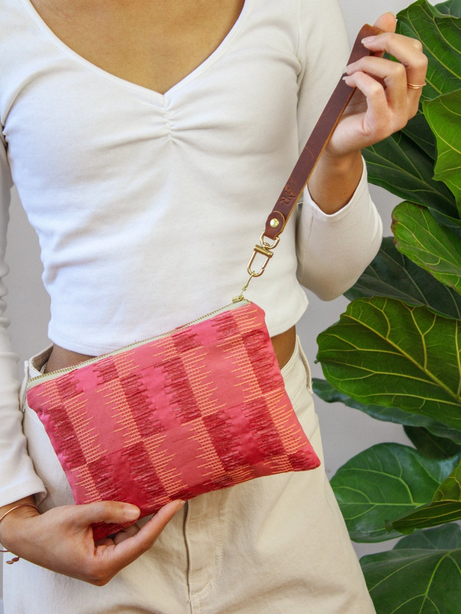 Shades of Apricot Wristlet Purse La Vie Bien Shades of Apricot Wristlet Purse