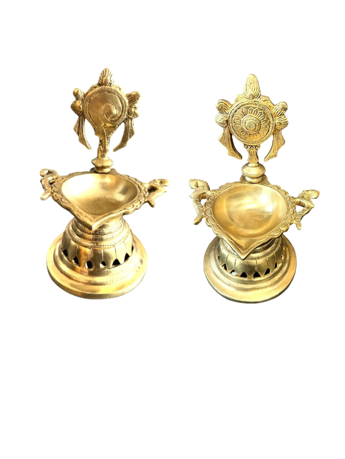 Shankh & Chakra Diya with Peacock La Vie Bien Shankh & Chakra Diya with Peacock