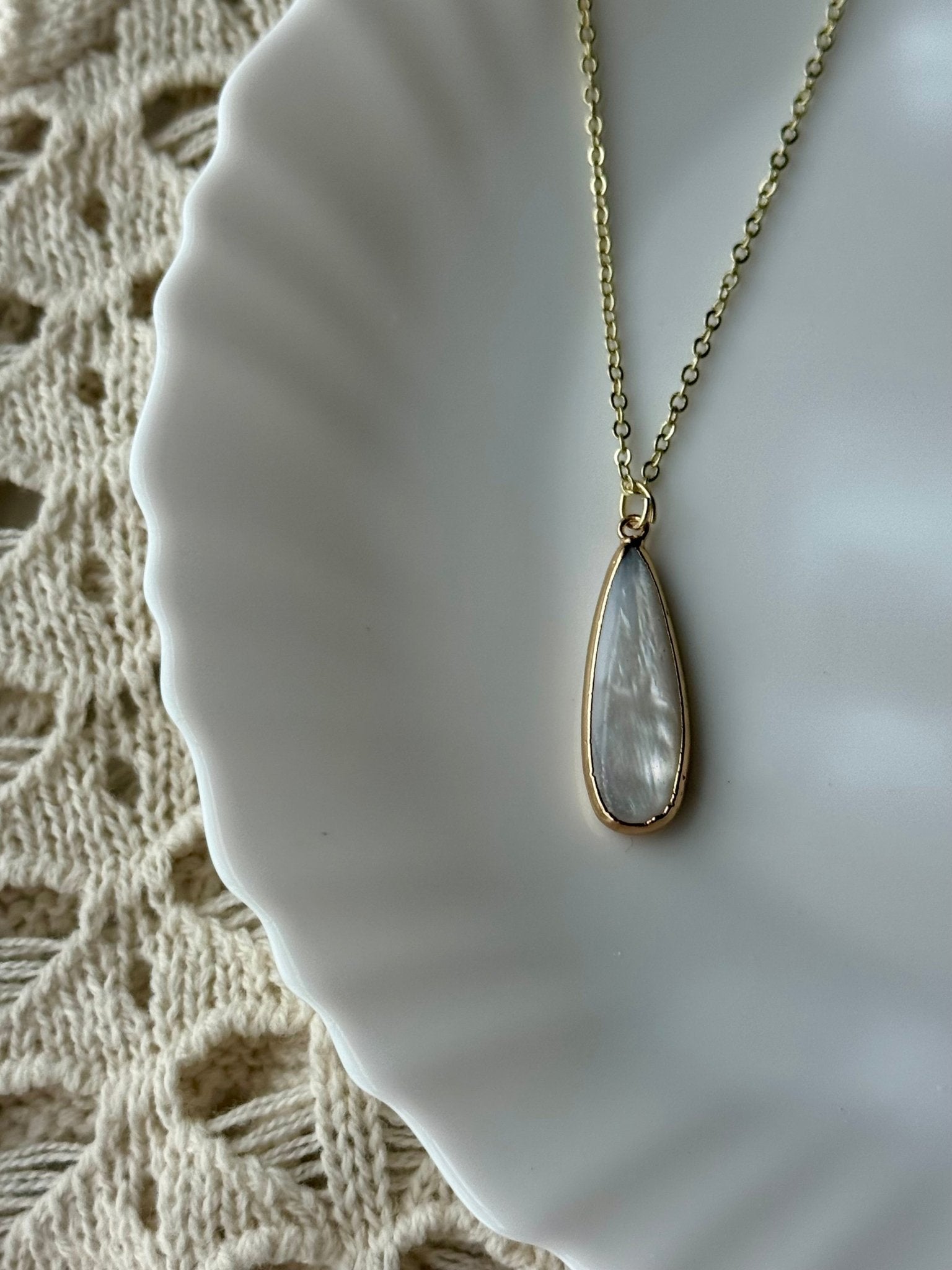 Shell Necklace La Vie Bien Shell Necklace