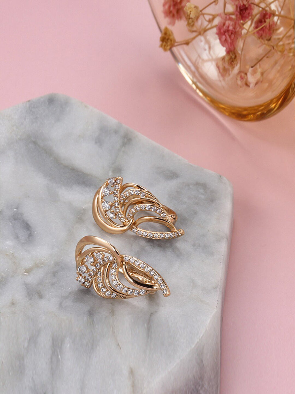 Shining Diva Gold-Polished Rose Zircon Earrings Shining Diva La Vie Bien Shining Diva Gold-Polished Rose Zircon Earrings