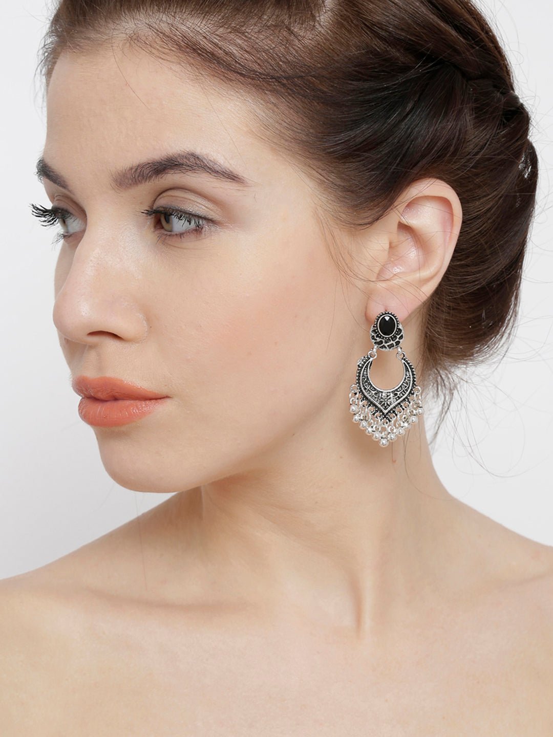Shining Diva Silver-Toned Contemporary Chandbali Earrings Shining Diva La Vie Bien Shining Diva Silver-Toned Contemporary Chandbali Earrings