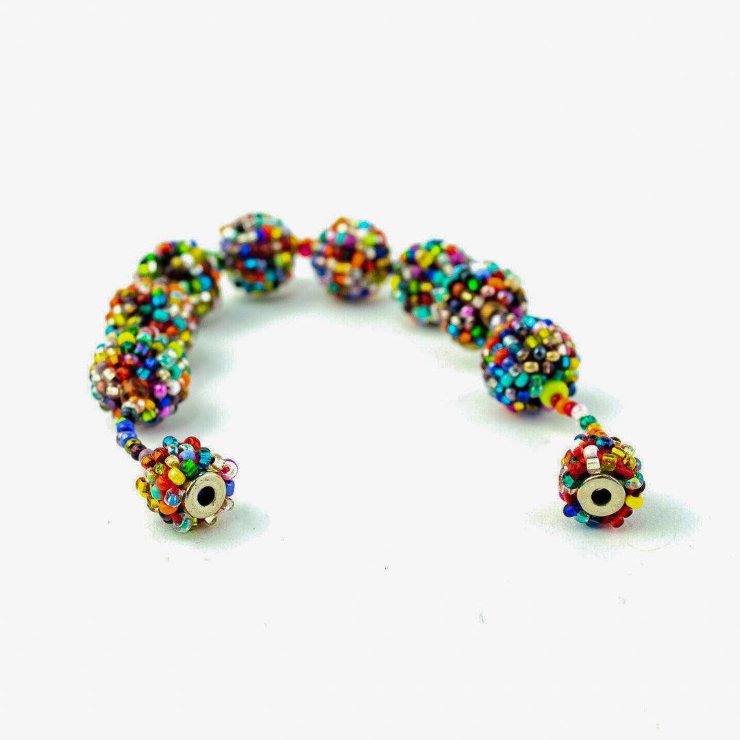 Shiva Magnetic Closure Seed Bead Bracelet - Guatemala Jewelry La Vie Bien Shiva Magnetic Closure Seed Bead Bracelet - Guatemala