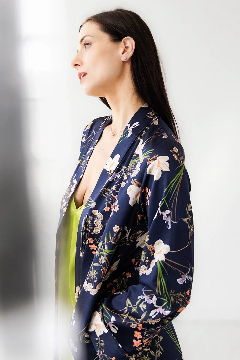 Silk Floral Design Robe ROBES La Vie Bien Silk Floral Design Robe
