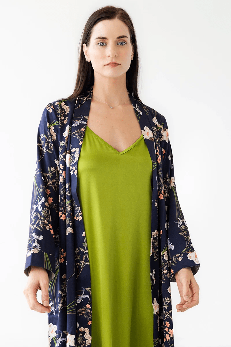 Silk Floral Design Robe ROBES La Vie Bien Silk Floral Design Robe
