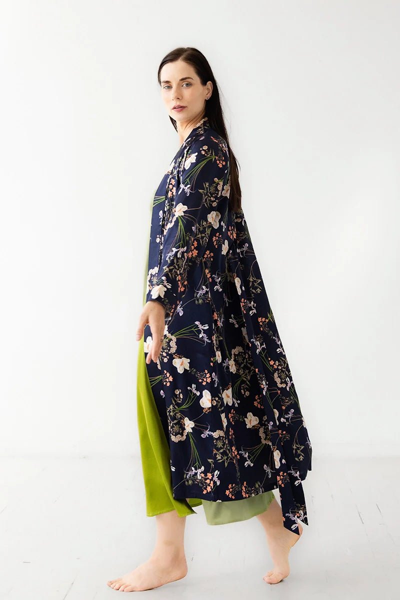 Silk Floral Design Robe ROBES La Vie Bien Silk Floral Design Robe