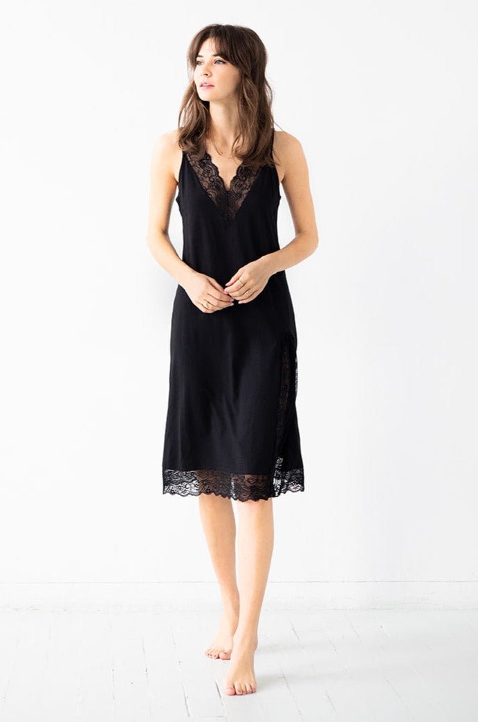 Simone Lace Trim Pima Cotton Gown NIGHTGOWN La Vie Bien Simone Lace Trim Pima Cotton Gown