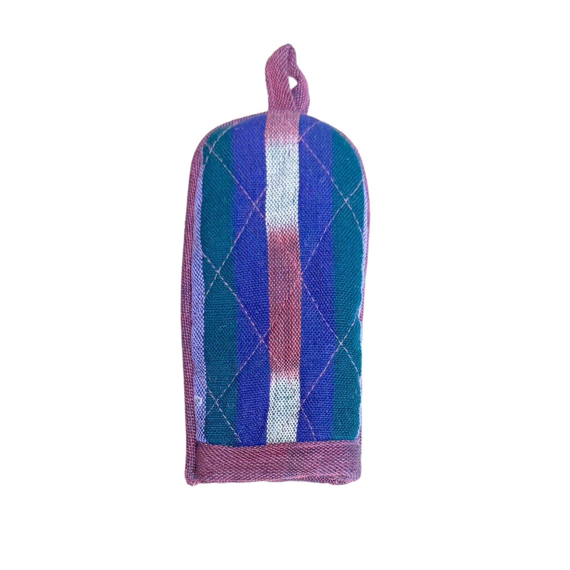 Simple Skillet Handle Holder by Upavim Crafts