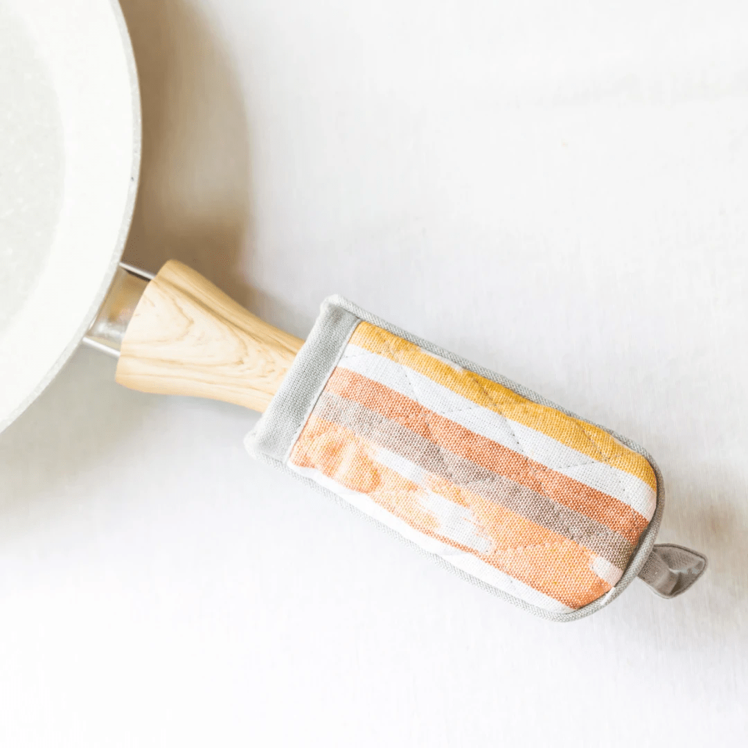 Simple Skillet Handle Holder by Upavim Crafts