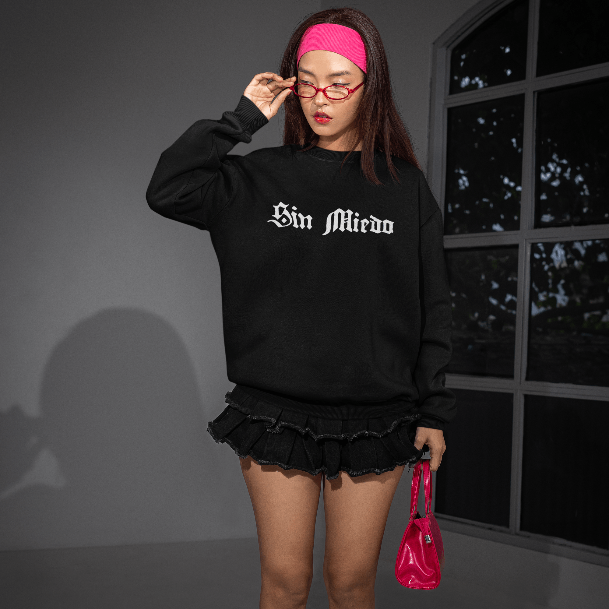 Sin Miedo Without Fear Crewneck Sweatshirt | Fleece - Lined Viral Latino Empowerment Protest Pride | 3 Colors Sweatshirt La Vie Bien Sin Miedo Without Fear Crewneck Sweatshirt | Fleece - Lined Viral Latino Empowerment Protest Pride | 3 Colors
