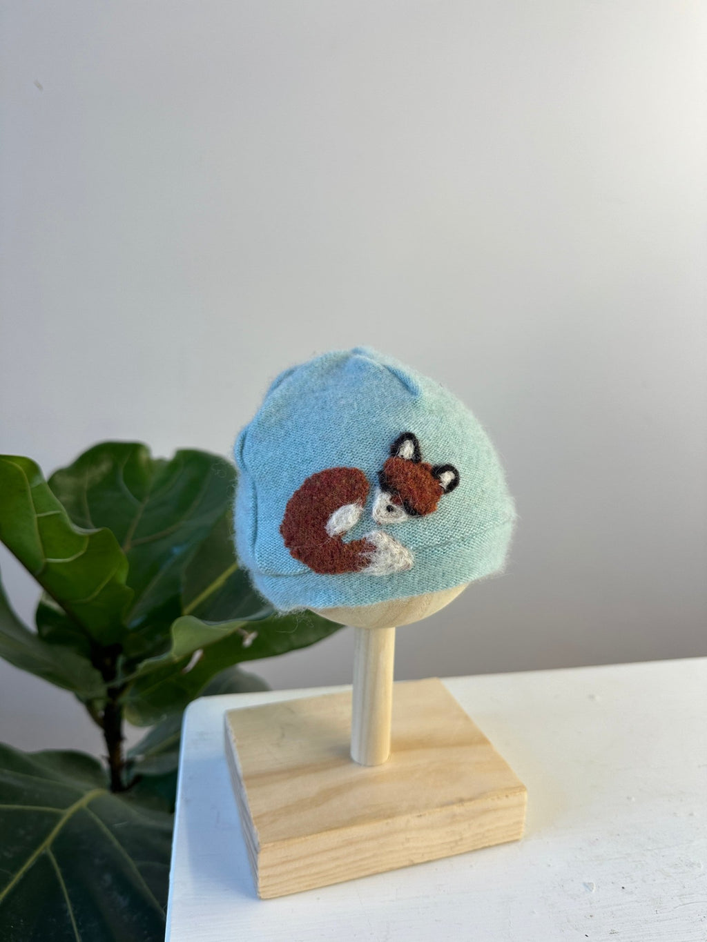 Sleeping Fox Cashmere Hat - Newborn hat La Vie Bien Sleeping Fox Cashmere Hat - Newborn