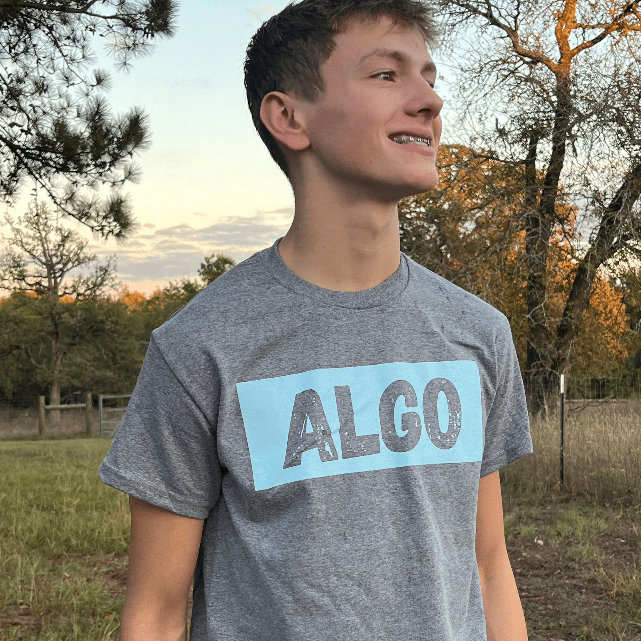 "Something" in Spanish Geniuses T-shirt by Flip Flop Spanish & Spanish Geniuses