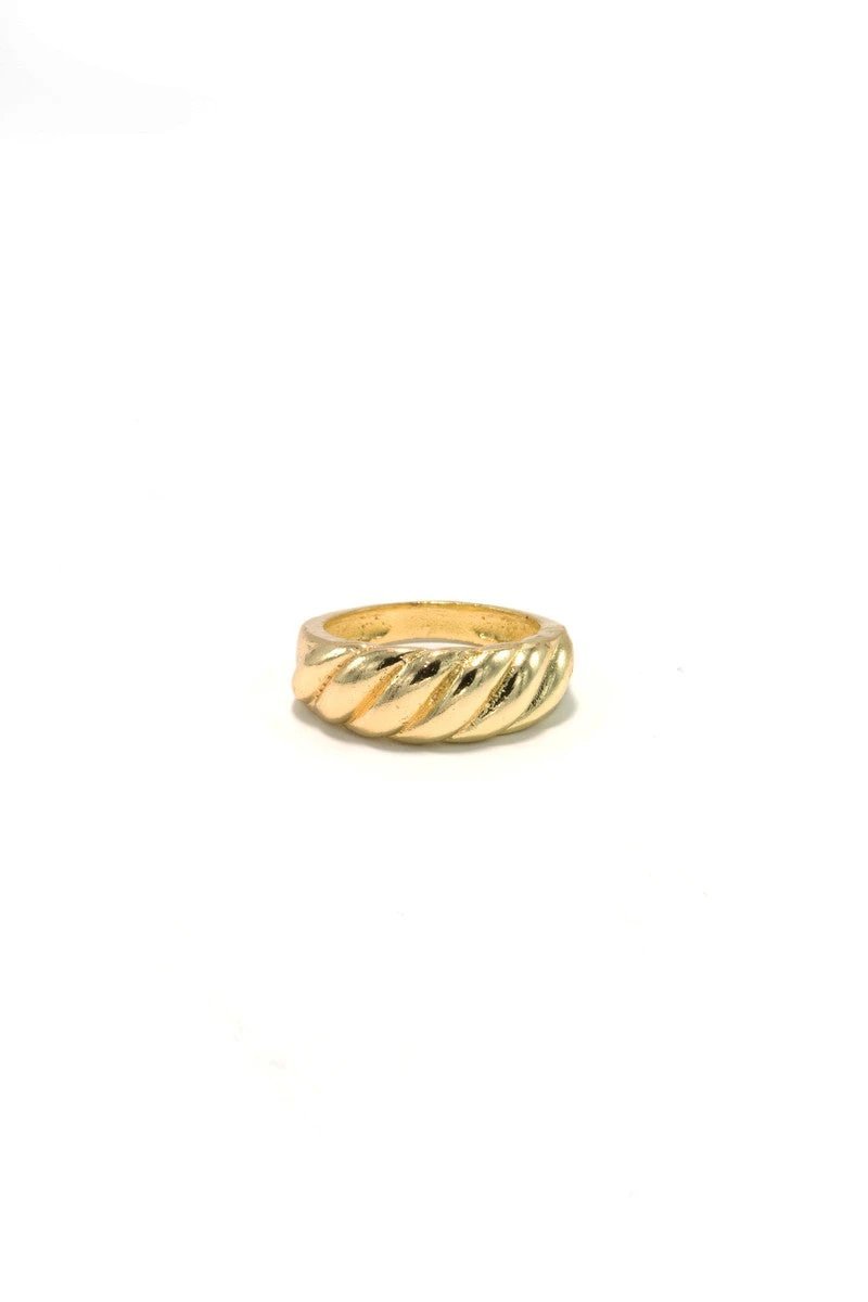 Spindle Shell Ring