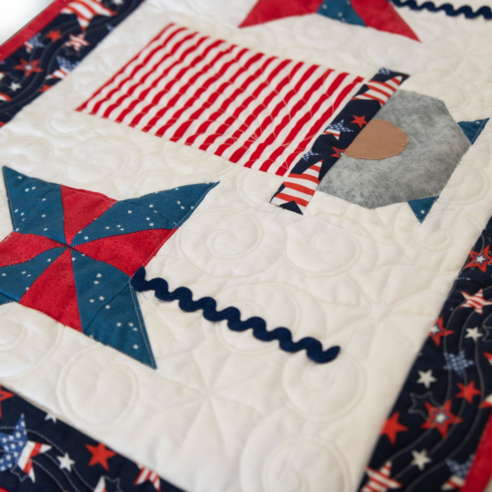 Spring Quilted Table Runner Kit Bundle - April, May, June Quilt Kit La Vie Bien Spring Quilted Table Runner Kit Bundle - April, May, June