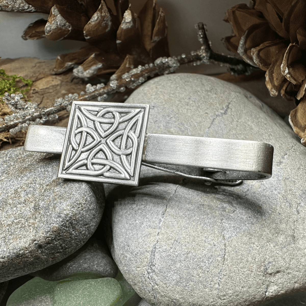 Square Celtic Trinity Knot Tie Bar for Men Tie Bar La Vie Bien Square Celtic Trinity Knot Tie Bar for Men